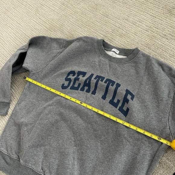 seattle crewneck - Picture 5 of 6
